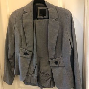 The Limited black and white pant with blazer suit. Size 4.